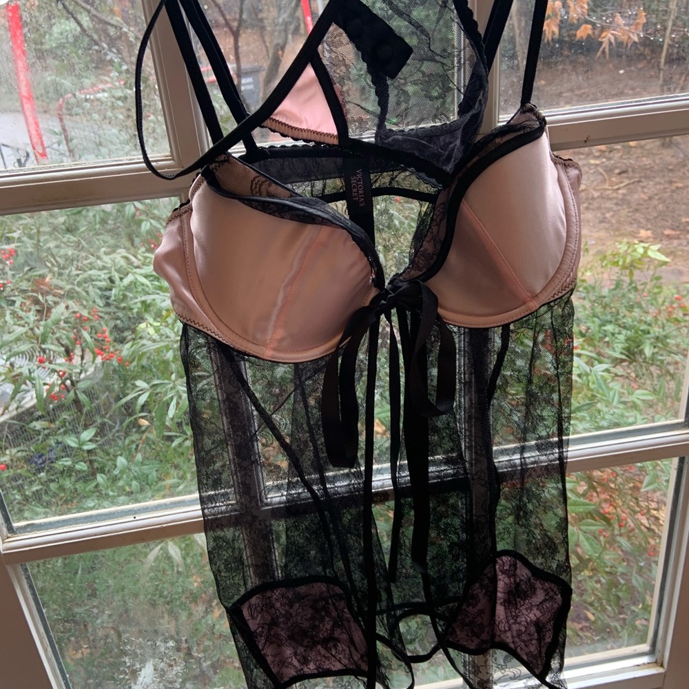 Victoria’s Secret 2 piece Babydoll. 34C